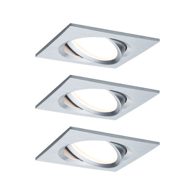 Drei quadratische Einbaustrahler aus gebürstetem Aluminium in Silber mit warmweißem LED-Licht.