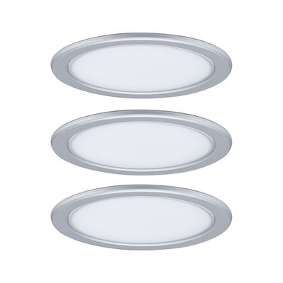 Tre runde LED-indbygningslamper med sølvfarvet aluminiumsramme og hvid diffuser til moderne belysning