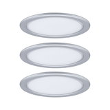 Drei runde LED-Einbauleuchten mit silbernem Aluminiumrahmen und weißem Diffusor für moderne Raumbeleuchtung