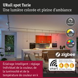 Cuisine moderne avec spots LED URail Tarie réglables en intensité et couleur, finition blanche