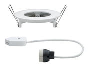 Weißer Einbaurahmen aus Kunststoff mit Federklammern und Kabeladapter für LED-Einbaustrahler