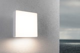 Applique murale carrée blanche en plastique avec lumière blanche chaude pour l'extérieur.