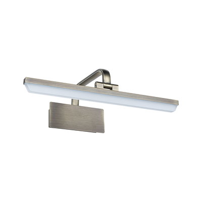 Moderne LED-wandlamp van geborsteld zilverkleurig metaal met witte diffuser voor woonruimtes.