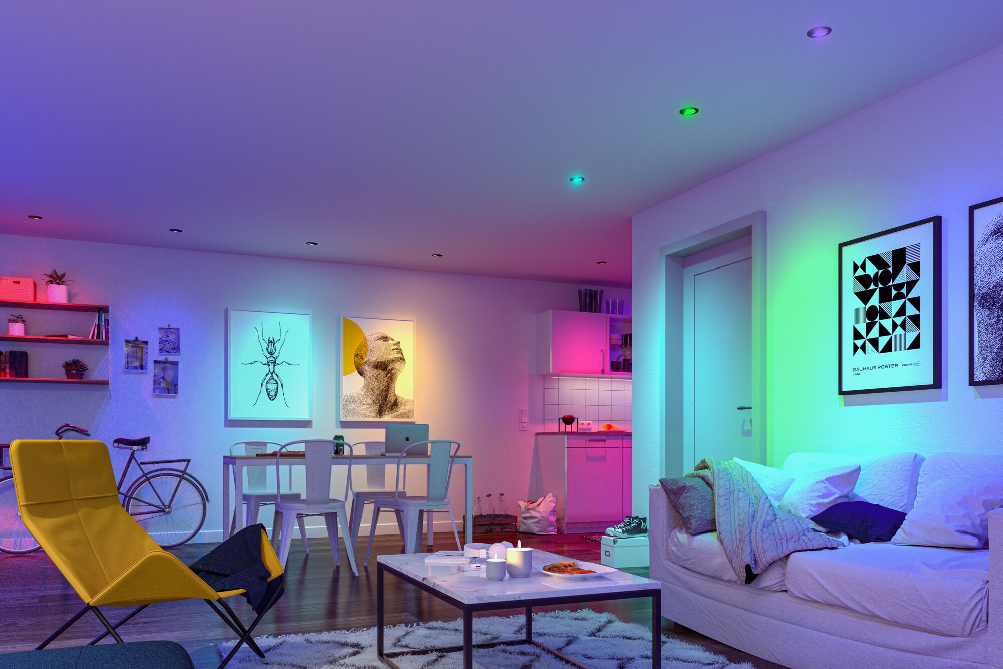 Salon moderne avec spots LED encastrés colorés au plafond et mobilier confortable avec canapé et fauteuil jaune