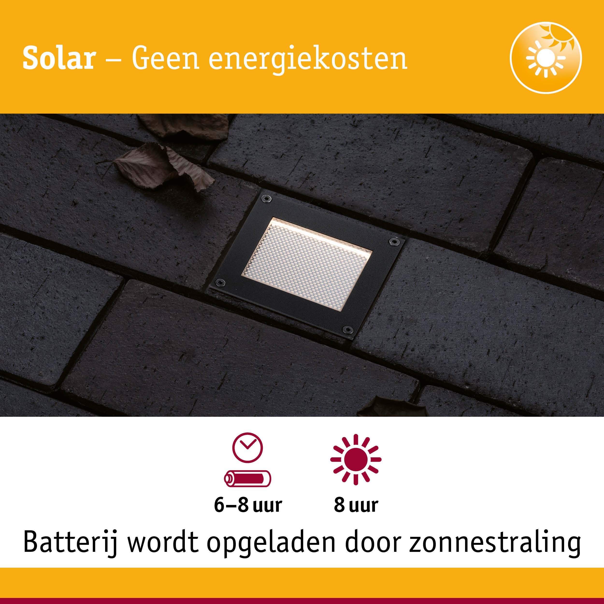 Zwarte solar LED grondlamp op donkere bestrating met lange batterijduur voor buitenverlichting