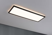 Rechthoekige LED-plafondlamp met zwarte rand en warm wit licht voor moderne interieurs