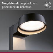 Zwarte buitenwandlamp met geïntegreerde lichtbron, modern ontwerp voor tuinverlichting