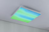 Quadratische LED-Deckenleuchte mit weißem Rahmen und blau-grünem Farbverlauf für modernes Raumlicht
