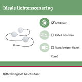 Witte bolverlichting met zwarte kabel voor eenvoudige lichtscenering zonder kabelmontage