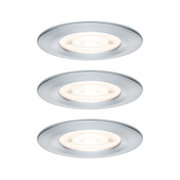 Drei runde LED-Einbaustrahler aus gebürstetem Aluminium in Silber für moderne Raumbeleuchtung