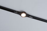 Zwarte LED-plafondlamp met ronde lamp en smal railsysteem voor moderne binnenverlichting