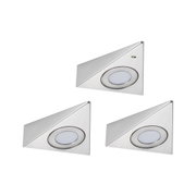 Drei dreieckige LED-Einbauleuchten aus gebürstetem Edelstahl für moderne Akzentbeleuchtung.