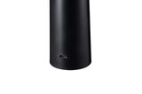 Zwart cilindrisch apparaat met USB-C aansluiting, modern elektronisch accessoire voor thuis
