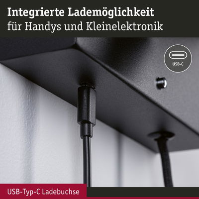 Schwarze USB-Typ-C Ladebuchse an schwarzem Gerät für Handys und kleine Elektronik mit integriertem Laden