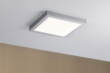 Vierkante plafondlamp met zilverkleurig metalen frame en witte diffuser voor moderne verlichting