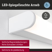Weiße LED-Spiegelleuchte Arneb mit satinierter Acrylabdeckung und IP44 Schutz für Badezimmer