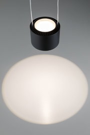 Schwarze runde LED-Pendelleuchte aus Metall mit warmweißem Licht und modernem Design für Wohnräume