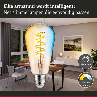 Dimbare LED-lamp met instelbaar wit licht in een moderne eetkamer voor slimme verlichting