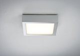 Quadratische Deckenleuchte aus Aluminium in Silber mit warmweißem LED-Licht für moderne Innenräume
