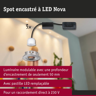 Spot encastré LED Nova modulable en métal argenté avec pastille LED remplaçable et connexion 230 V