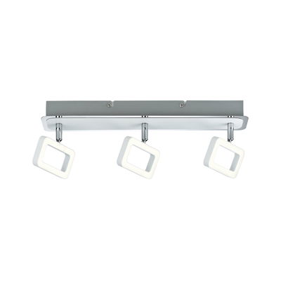 Moderne LED-plafondlamp met drie verstelbare witte vierkante lichtpanelen en chromen afwerking.