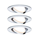 Drei runde Einbaustrahler aus Chrom mit warmweißem Licht für moderne Innenbeleuchtung.
