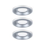 Drei runde LED-Einbaustrahler aus silbernem Aluminium mit weißem Lichtband für moderne Raumbeleuchtung