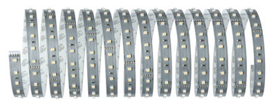 Flexibler LED-Streifen mit weißen LEDs auf grauem Trägerband für moderne Lichtakzente.