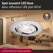 Spot LED encastré en aluminium brossé avec lumière blanc chaud pour un éclairage d'ambiance agréable