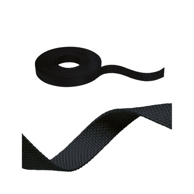 Sort tekstilbånd af holdbart materiale, velegnet til kabelstyring og fastgørelse.