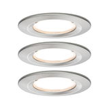Drei runde LED-Einbaustrahler aus gebürstetem Aluminium in Silber für moderne Raumbeleuchtung