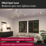 Moderne witte URail Spot Luxe met afgedekte lichtbron in woonkamer met grijze bank