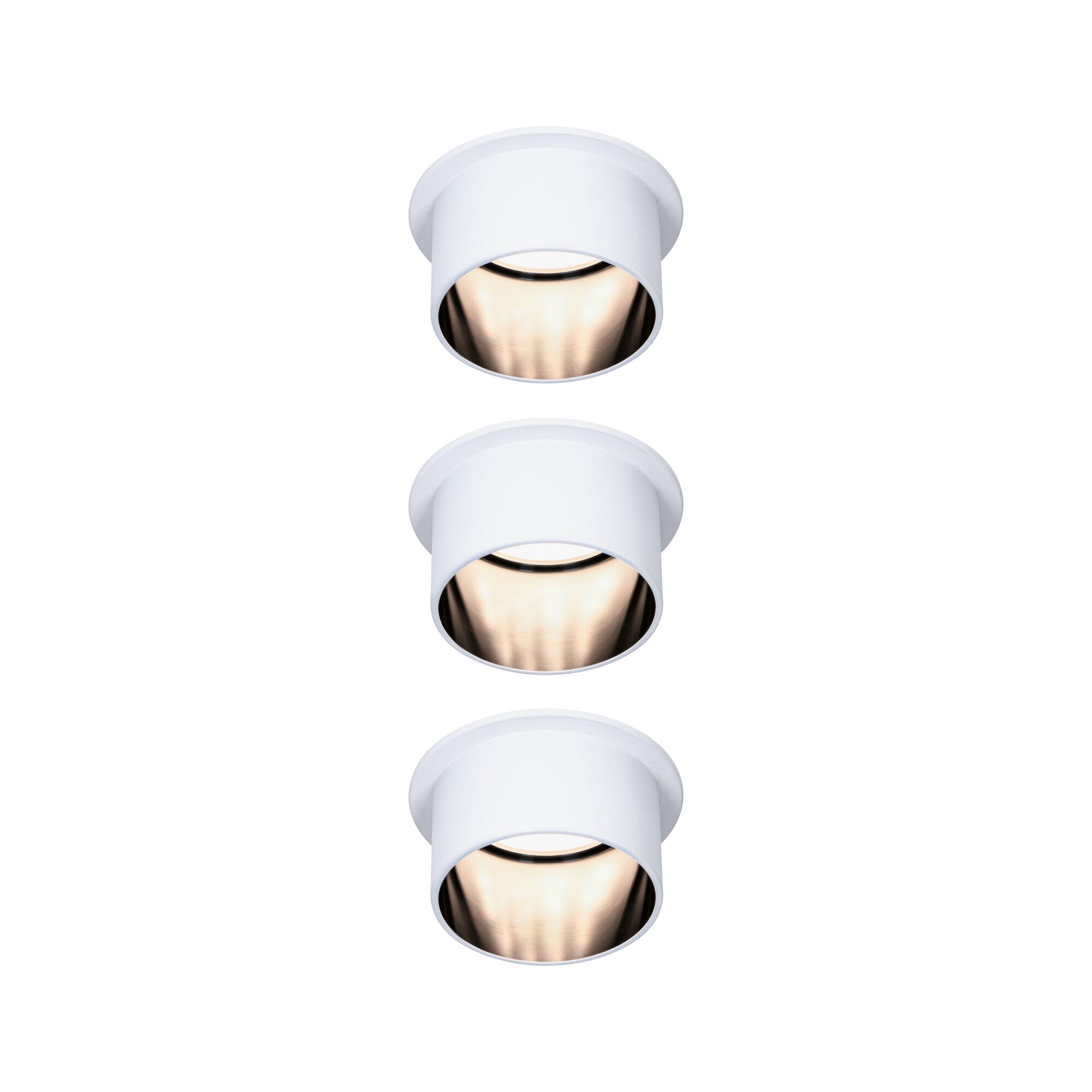 Drie witte metalen LED-inbouwspots met warm wit licht voor moderne binnenverlichting