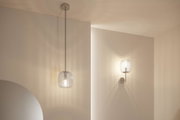 Moderne Pendel- und Wandleuchte mit transparentem Glas und Metall in Silber für stilvolle Innenbeleuchtung