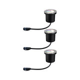 Drei schwarze LED-Bodeneinbauleuchten mit Edelstahlrand und Kabel für Außenbeleuchtung.