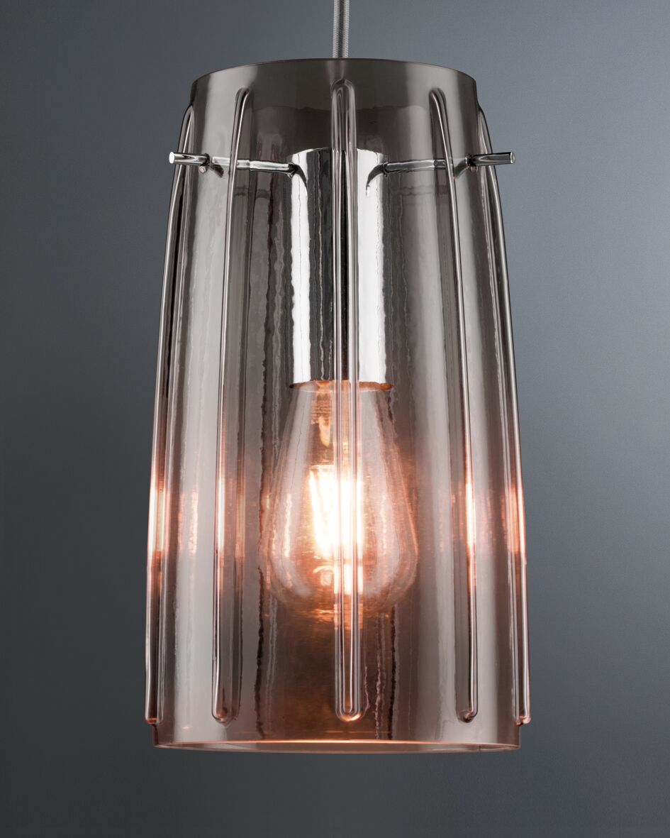 Suspension moderne en verre fumé avec ampoule visible pour un éclairage intérieur élégant