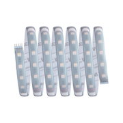 Flexibler LED-Lichtstreifen mit weißen LEDs und selbstklebender Rückseite für vielseitige Beleuchtung.