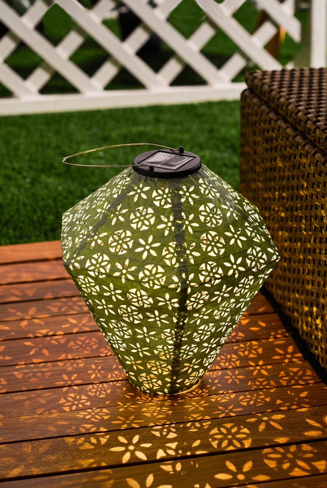 Pauleen Solar Lantern Sunshine Flower IP44 3500K 4lm Light green