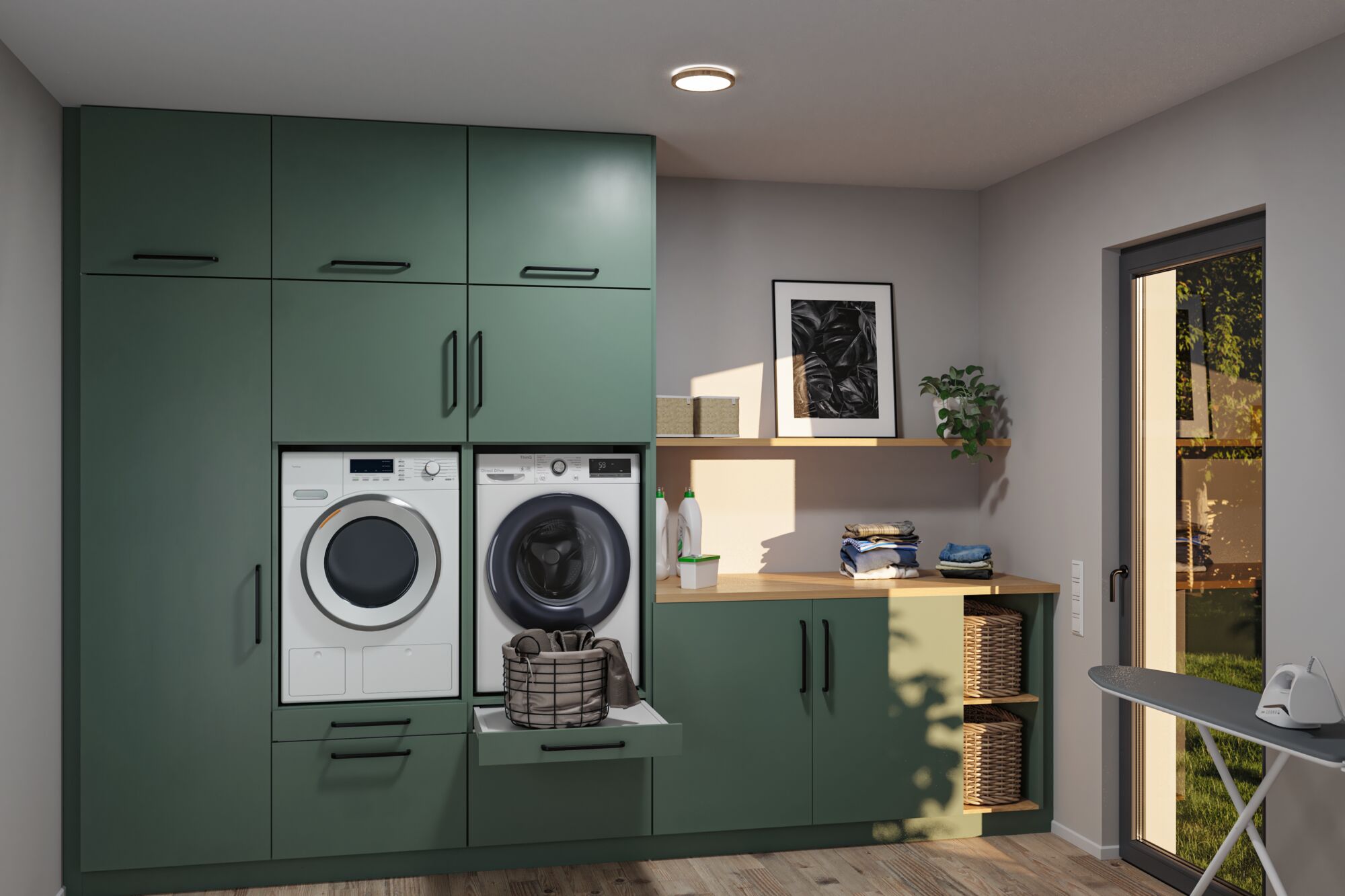 Moderne grüne Holz-Waschküche mit Waschmaschine, Trockner und Wäschekorb, Tageslicht und Bügelbrett.