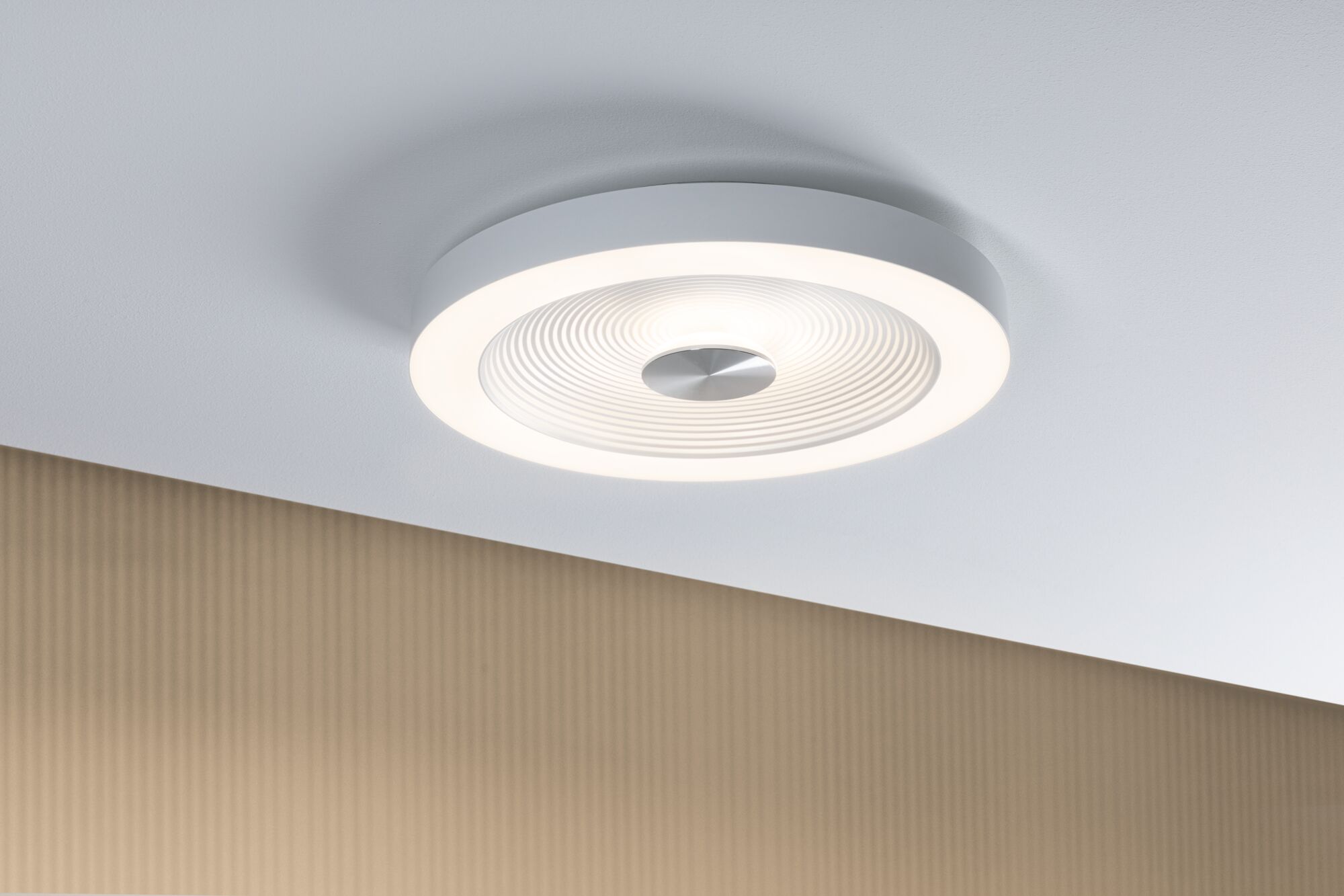 Plafonnier LED rond blanc avec diffuseur texturé et centre en métal pour éclairage moderne