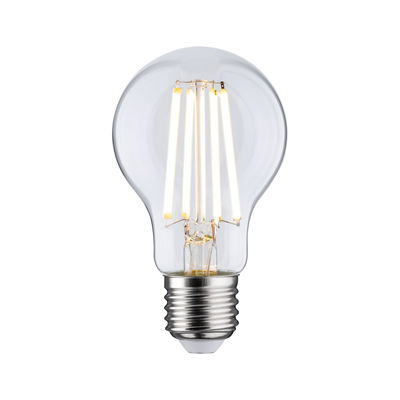 Klassieke LED-lamp met helder glas en zilveren fitting voor energiezuinige verlichting