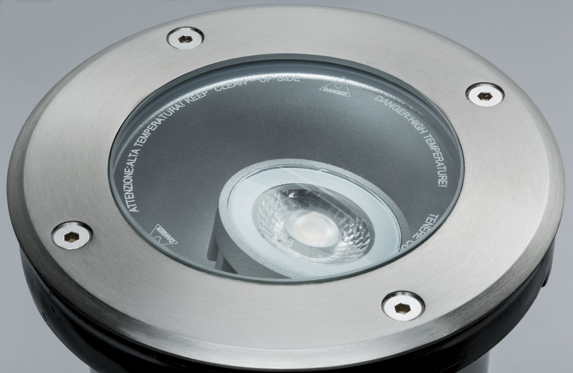 Ronde inbouw-LED-spot van geborsteld roestvrij staal met glazen afdekking voor buitenverlichting
