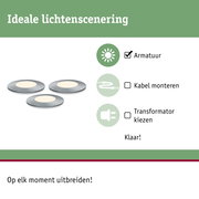 Drie ronde inbouw LED-lampen van geborsteld aluminium met warm wit licht voor moderne binnenverlichting