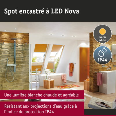 Spot encastré LED Nova avec lumière blanc chaud et indice de protection IP44 pour salle de bain
