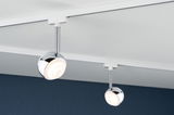 Zwei runde LED-Strahler aus Chrom an weißer Schiene für moderne Innenbeleuchtung