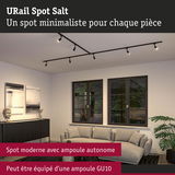 Spot URail Spot Salt noir minimaliste avec ampoules LED GU10 dans un salon moderne