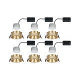 Sechs goldfarbene LED-Einbaustrahler mit weißen Kühlkörpern und schwarzen Anschlussboxen für moderne Raumbeleuchtung