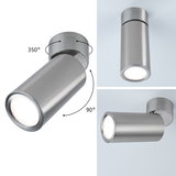 Moderne LED-plafondspot van geborsteld zilverkleurig aluminium met 350° draaibare kop voor flexibele verlichting.