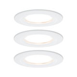 Drie witte LED-inbouwspots met warm wit licht voor moderne plafondverlichting