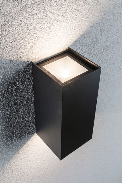 Black aluminum wall light with square design and warm white LED for modern outdoor lighting solutions